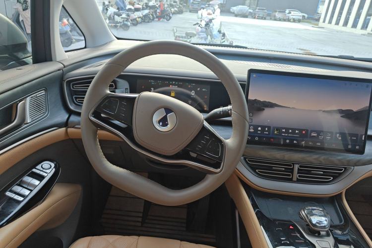 Used Denza D9 2022 DM-i 945 Luxury Model Steering Wheel