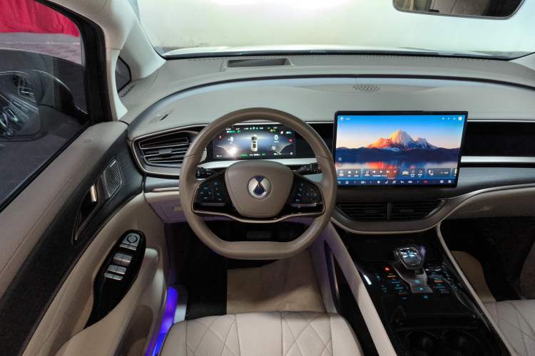 Used Denza D9 2022 DM-i 970 Four-Wheel Drive Prestige Model Steering Wheel