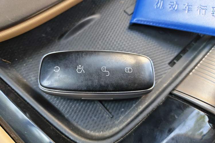 Used Denza D9 2022 DM-i 1040 Prestige Model Vehicle Key