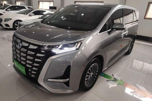Used Denza D9 2022 DM-i 1040 Prestige Model