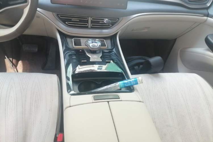 Used Denza D9 2022 DM-i 970 Four-Wheel Drive Flagship Model Gear Lever