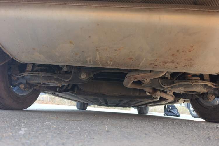Used Denza D9 2022 DM-i 1040 Prestige Model Chassis Rear