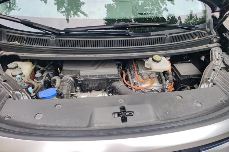 Used Denza D9 2022 DM-i 970 Four-Wheel Drive Prestige Model Engine Bay