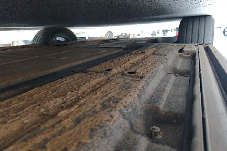Used Denza D9 2022 DM-i 1040 Prestige Model Chassis Front Left
