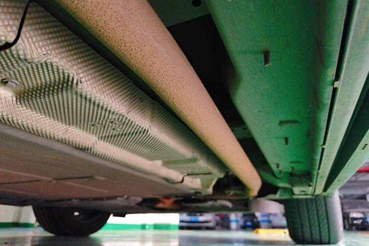 Used Denza D9 2022 DM-i 1040 Prestige Model Chassis Front Right