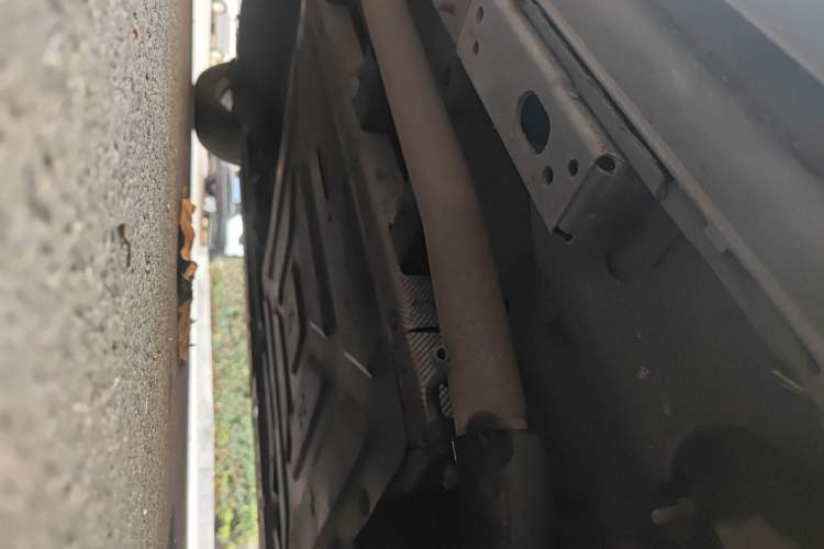 Used Denza D9 2022 DM-i 945 Luxury Model Chassis Front Right