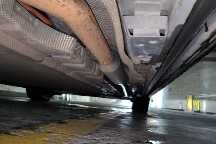 Used Denza D9 2022 DM-i 1040 Prestige Model Chassis Rear Right