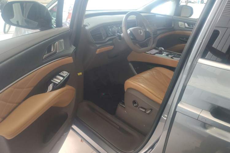 Used Denza D9 2022 DM-i 1040 Prestige Model Driver Seat