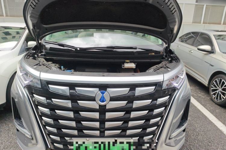 Used Denza D9 2022 DM-i 970 Four-Wheel Drive Prestige Model Engine Bay