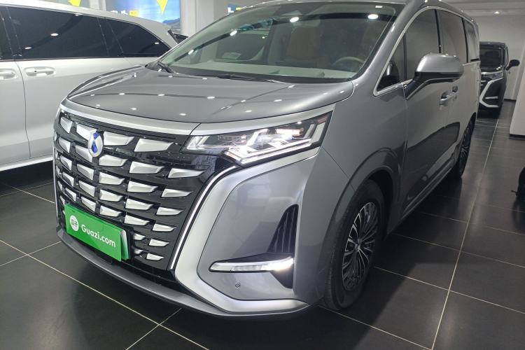 Used Denza D9 2022 DM-i 970 Four-Wheel Drive Flagship Model Exterior 3