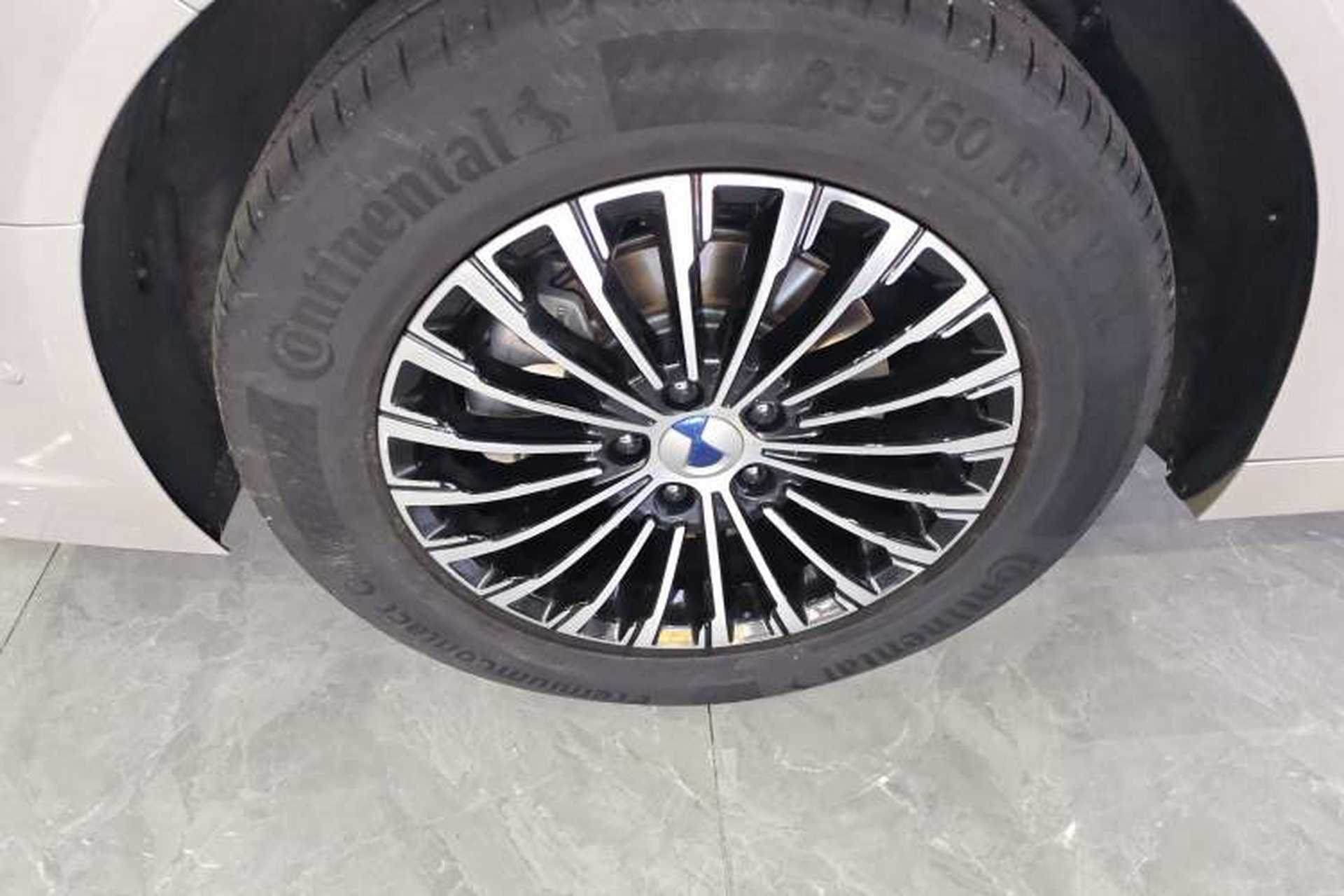 Used Denza D9 2022 DM-i 970 Four-Wheel Drive Flagship Model Exterior 8