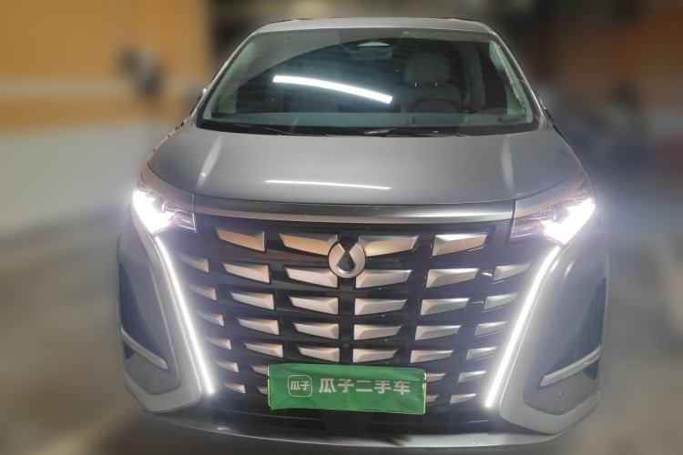 Used Denza D9 2022 DM-i 970 Four-Wheel Drive Flagship Model Front