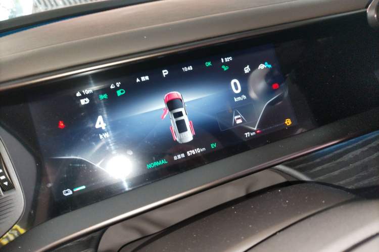 Used Denza D9 2022 DM-i 970 Four-Wheel Drive Flagship Model Instrument Cluster