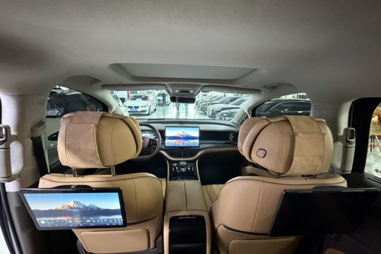Used Denza D9 2022 DM-i 970 Four-Wheel Drive Flagship Model Interior 3