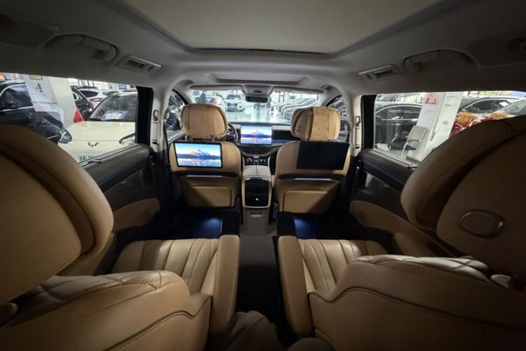 Used Denza D9 2022 DM-i 970 Four-Wheel Drive Flagship Model Interior 4