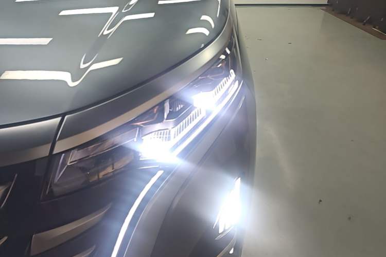 Used Denza D9 2022 DM-i 1040 Prestige Model Left Front Headlight