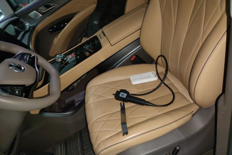 Used Denza D9 2022 DM-i 970 Four-Wheel Drive Flagship Model Left Front Seat