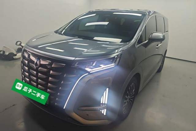 Used Denza D9 2022 DM-i 1040 Prestige Model