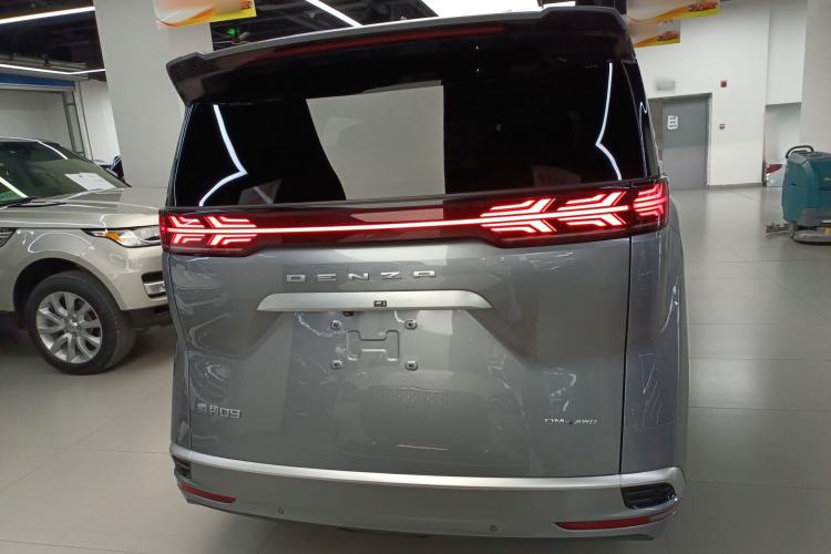 Used Denza D9 2022 DM-i 970 Four-Wheel Drive Flagship Model Rear