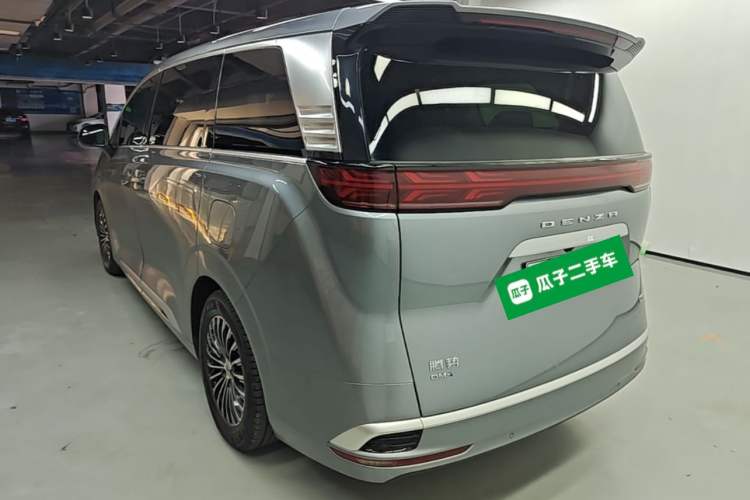 Used Denza D9 2022 DM-i 1040 Prestige Model Rear Left 45 Deg