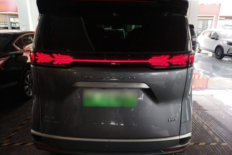 Used Denza D9 2022 DM-i 970 Four-Wheel Drive Flagship Model Rear