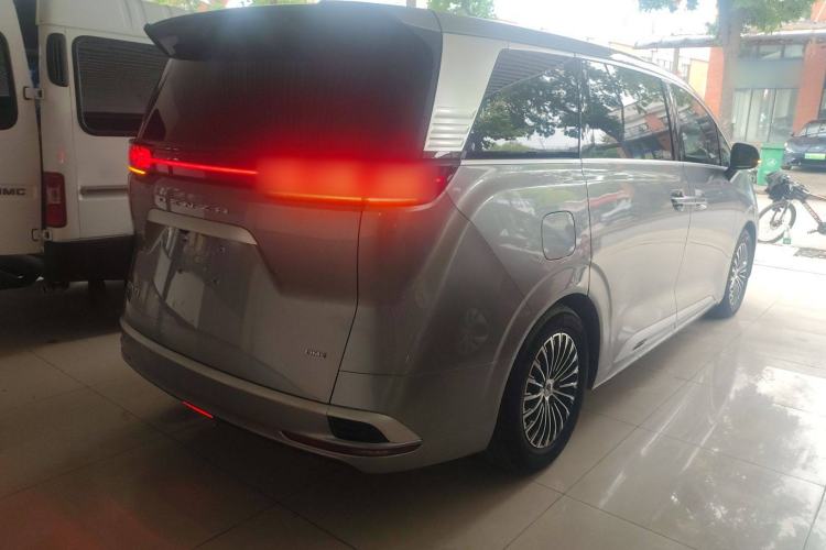 Used Denza D9 2022 DM-i 1040 Prestige Model Rear Right 45 Deg