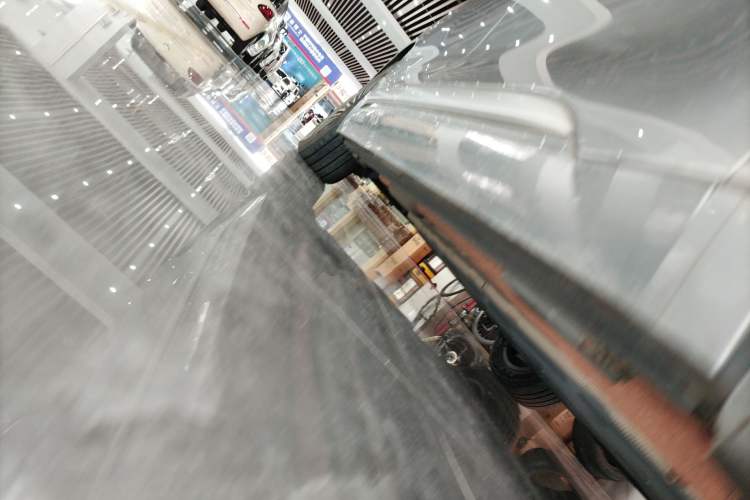 Used Denza D9 2022 DM-i 970 Four-Wheel Drive Flagship Model Right Side Sill