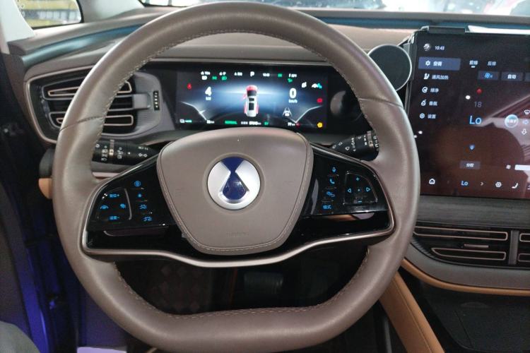 Used Denza D9 2022 DM-i 970 Four-Wheel Drive Flagship Model Steering Wheel