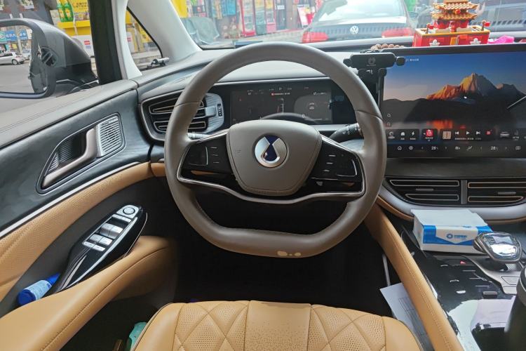 Used Denza D9 2022 DM-i 945 Luxury Model Steering Wheel