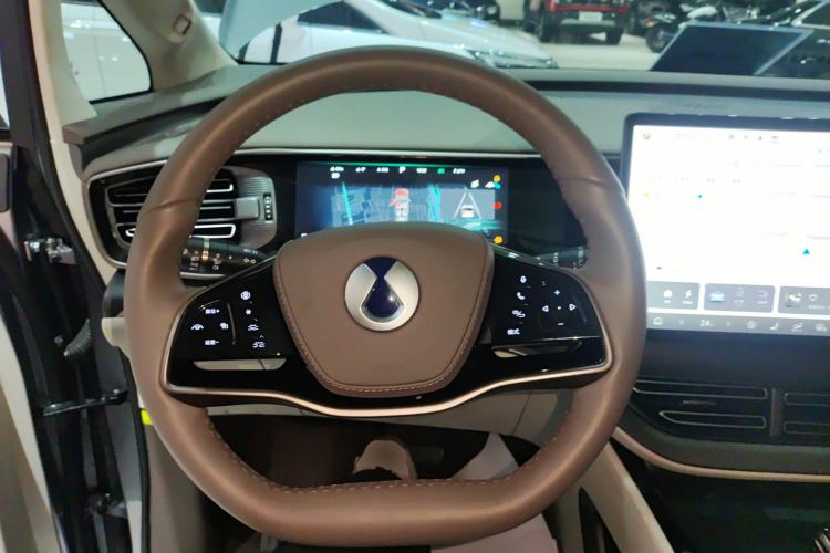 Used Denza D9 2022 DM-i 970 Four-Wheel Drive Flagship Model Steering Wheel