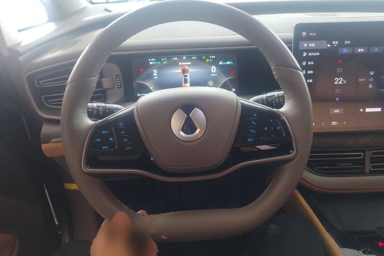 Used Denza D9 2022 DM-i 1040 Prestige Model Steering Wheel
