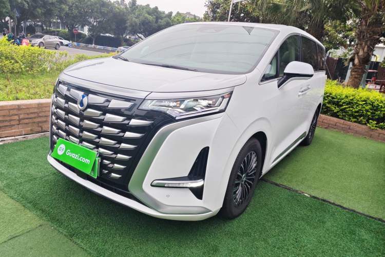 Used Denza D9 2022 DM-i 1040 Prestige Model Guazi used car, China used car export, Used car for sale, Used Denza cars, Cheapest cars for sale