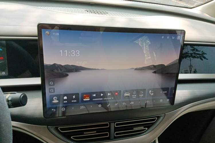 Used Denza D9 2022 DM-i 970 Four-Wheel Drive Prestige Model Audio And AC Panel