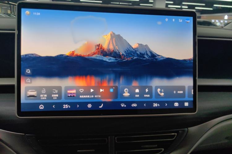Used Denza D9 2022 DM-i 970 Four-Wheel Drive Flagship Model Audio And AC Panel