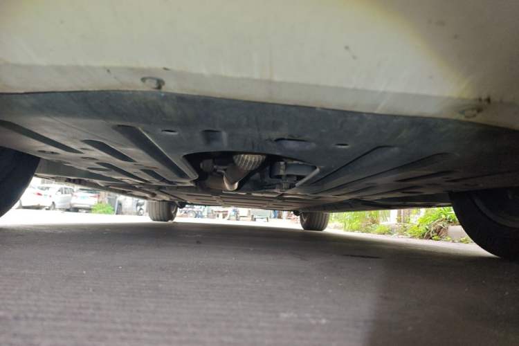 Used Denza D9 2022 DM-i 970 Four-Wheel Drive Flagship Model Chassis Front