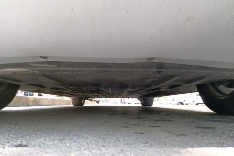 Used Denza D9 2022 DM-i 970 Four-Wheel Drive Prestige Model Chassis Front