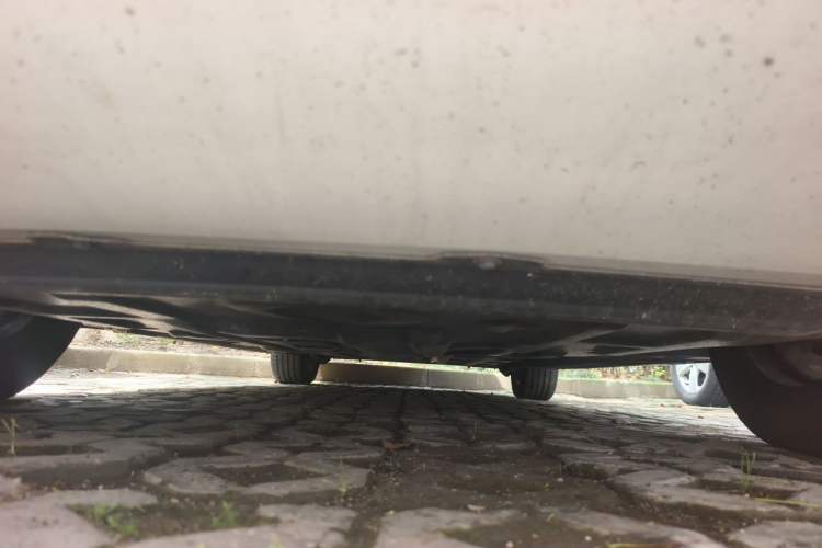 Used Denza D9 2022 DM-i 970 Four-Wheel Drive Flagship Model Chassis Front