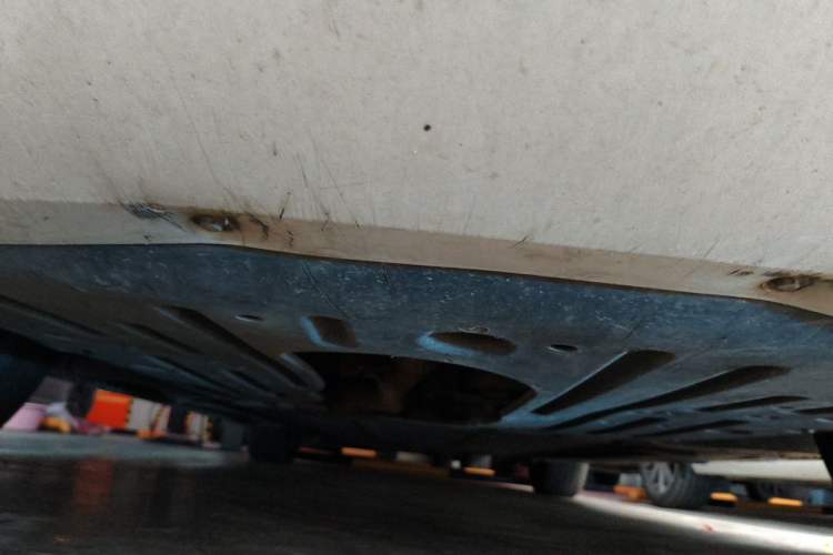 Used Denza D9 2022 DM-i 970 Four-Wheel Drive Prestige Model Chassis Front
