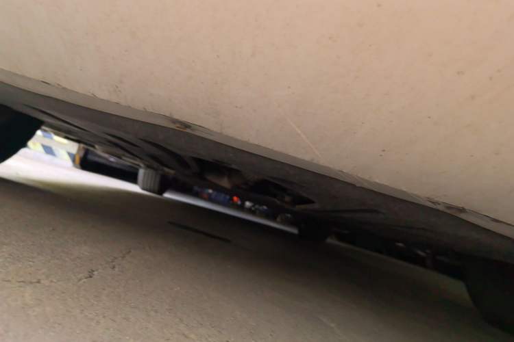 Used Denza D9 2022 DM-i 970 Four-Wheel Drive Prestige Model Chassis Front