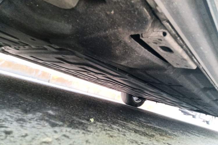 Used Denza D9 2022 DM-i 970 Four-Wheel Drive Prestige Model Chassis Front Left