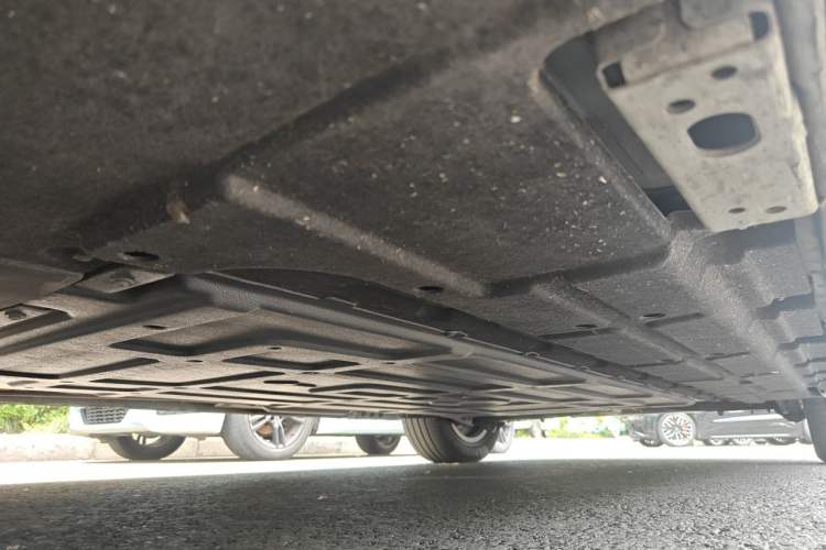 Used Denza D9 2022 DM-i 970 Four-Wheel Drive Prestige Model Chassis Front Left