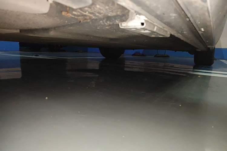 Used Denza D9 2022 DM-i 1040 Prestige Model Chassis Front Left