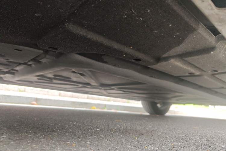 Used Denza D9 2022 DM-i 1040 Prestige Model Chassis Front Left