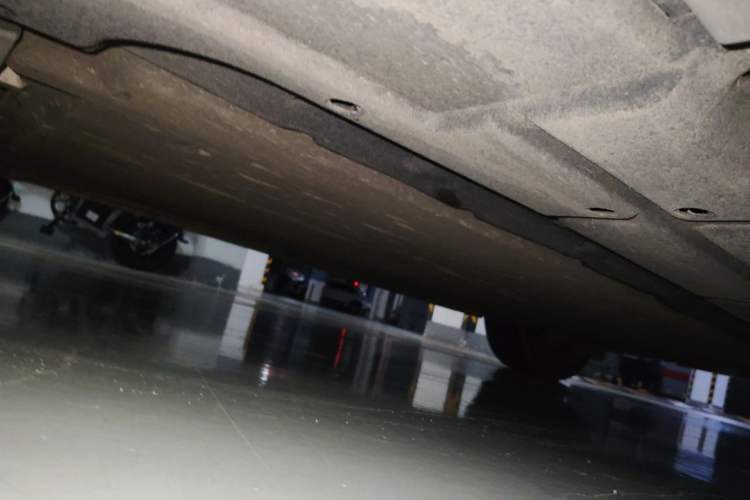 Used Denza D9 2022 DM-i 1040 Prestige Model Chassis Front Left