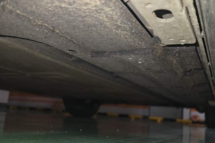Used Denza D9 2022 DM-i 970 Four-Wheel Drive Flagship Model Chassis Front Left