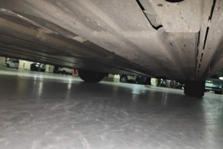 Used Denza D9 2022 DM-i 970 Four-Wheel Drive Flagship Model Chassis Front Left