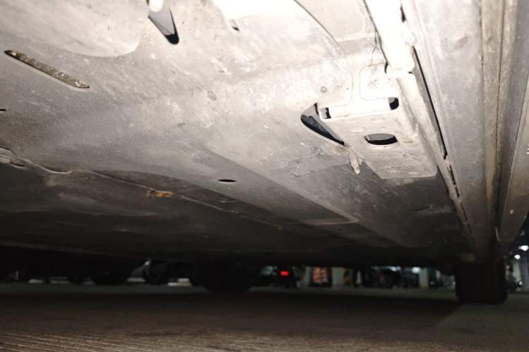 Used Denza D9 2022 DM-i 970 Four-Wheel Drive Flagship Model Chassis Front Left