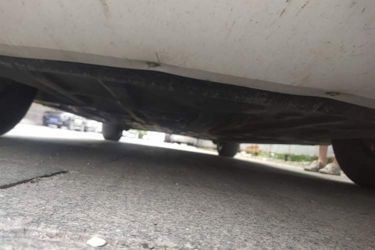 Used Denza D9 2022 DM-i 970 Four-Wheel Drive Prestige Model Chassis Front