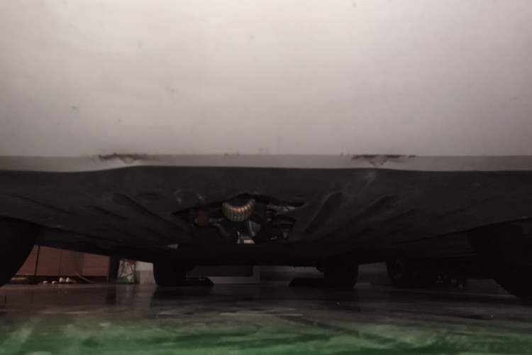Used Denza D9 2022 DM-i 970 Four-Wheel Drive Flagship Model Chassis Front