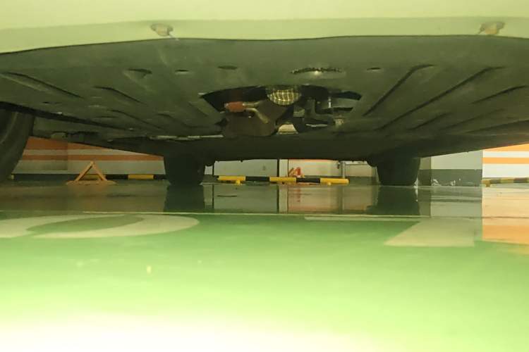Used Denza D9 2022 DM-i 970 Four-Wheel Drive Flagship Model Chassis Front